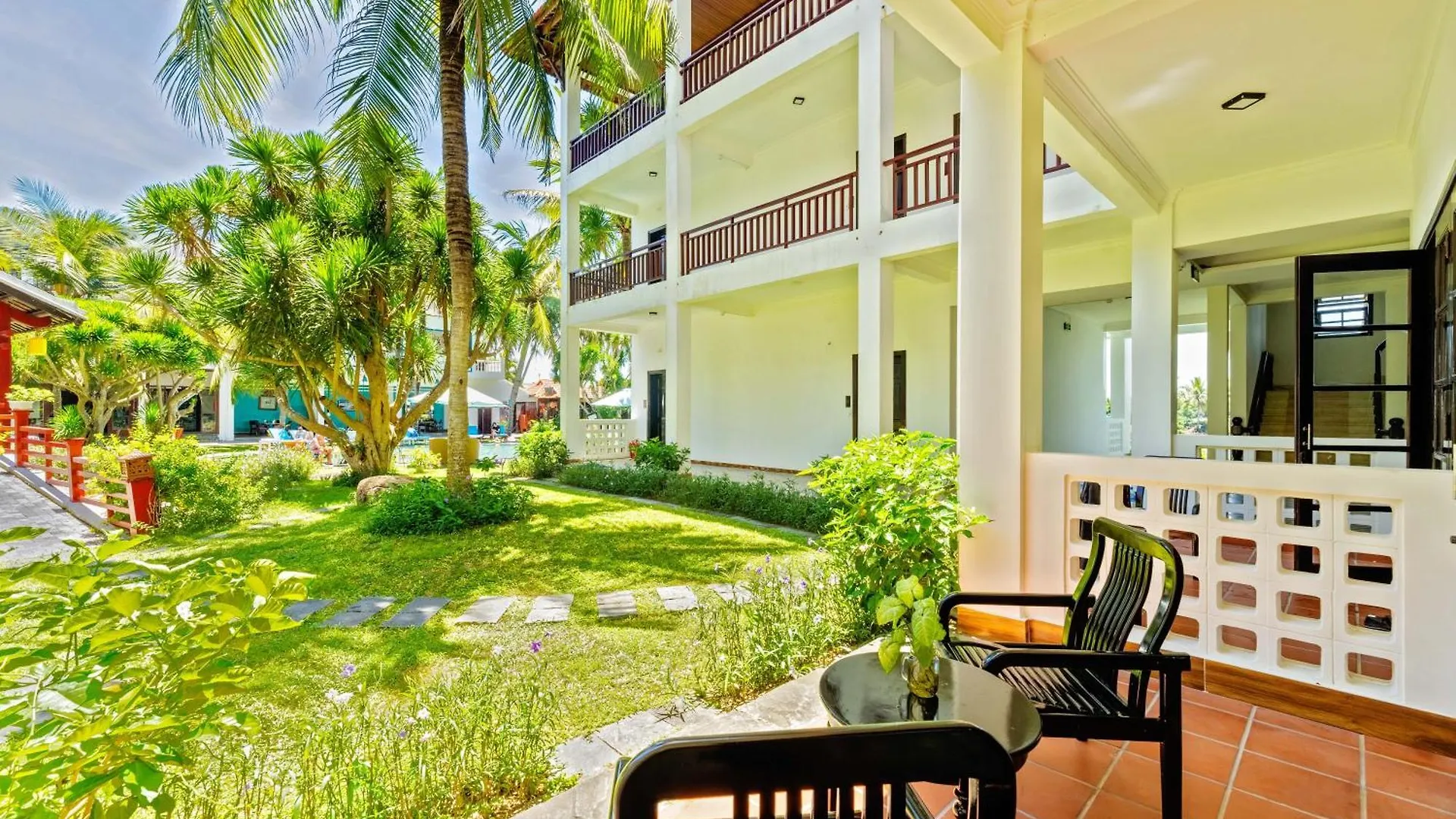 הוי אן River Beach Resort & Residences 4*, הוי אן