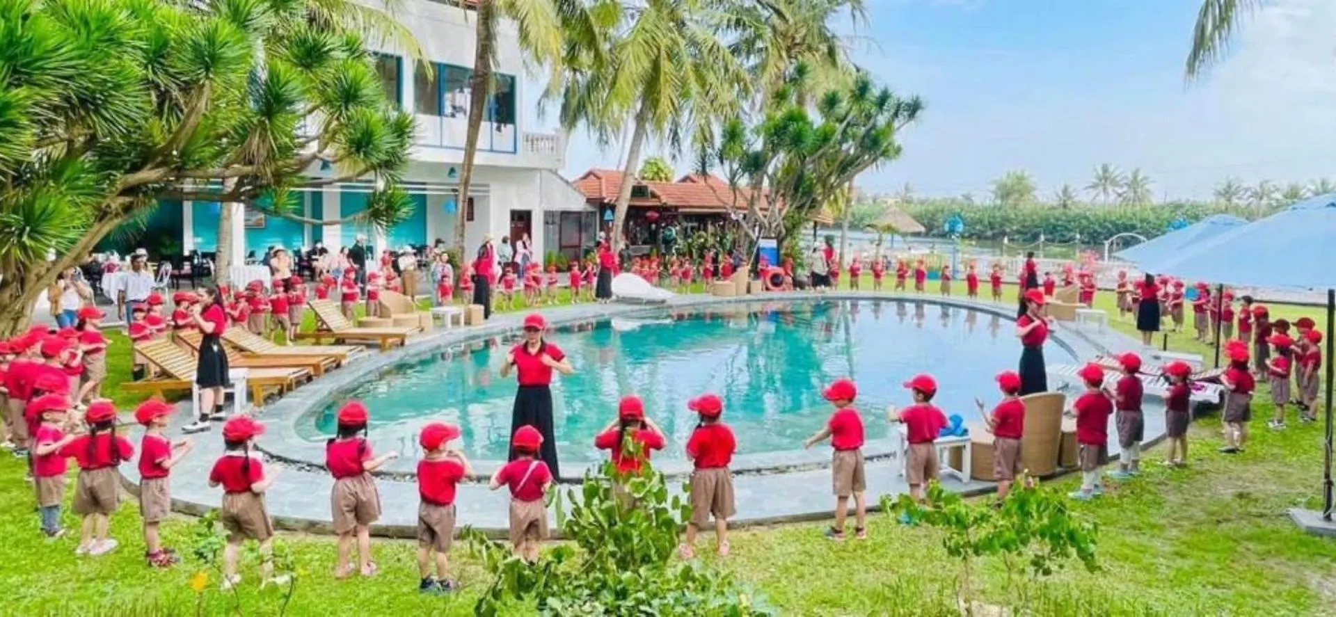 River Beach Resort & Residences Hội An