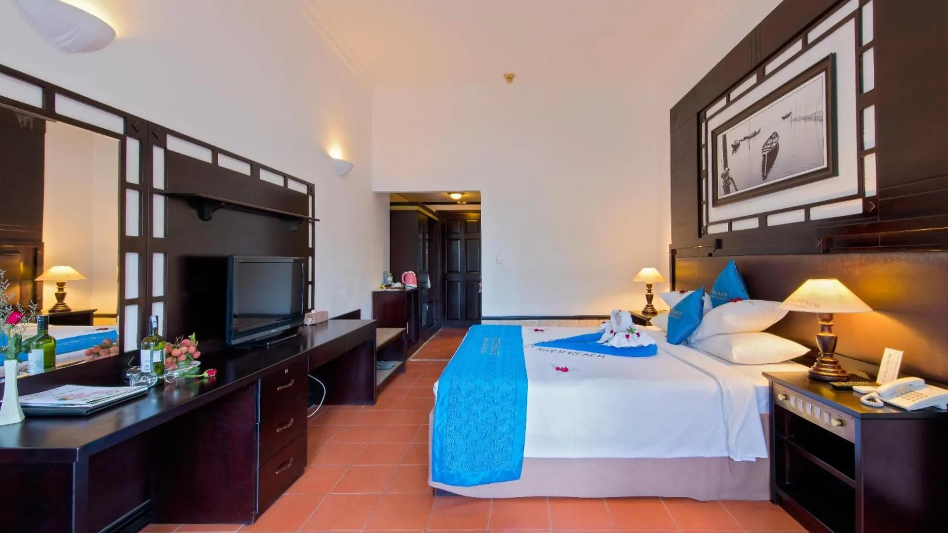 River Beach Resort & Residences Hội An 4*,